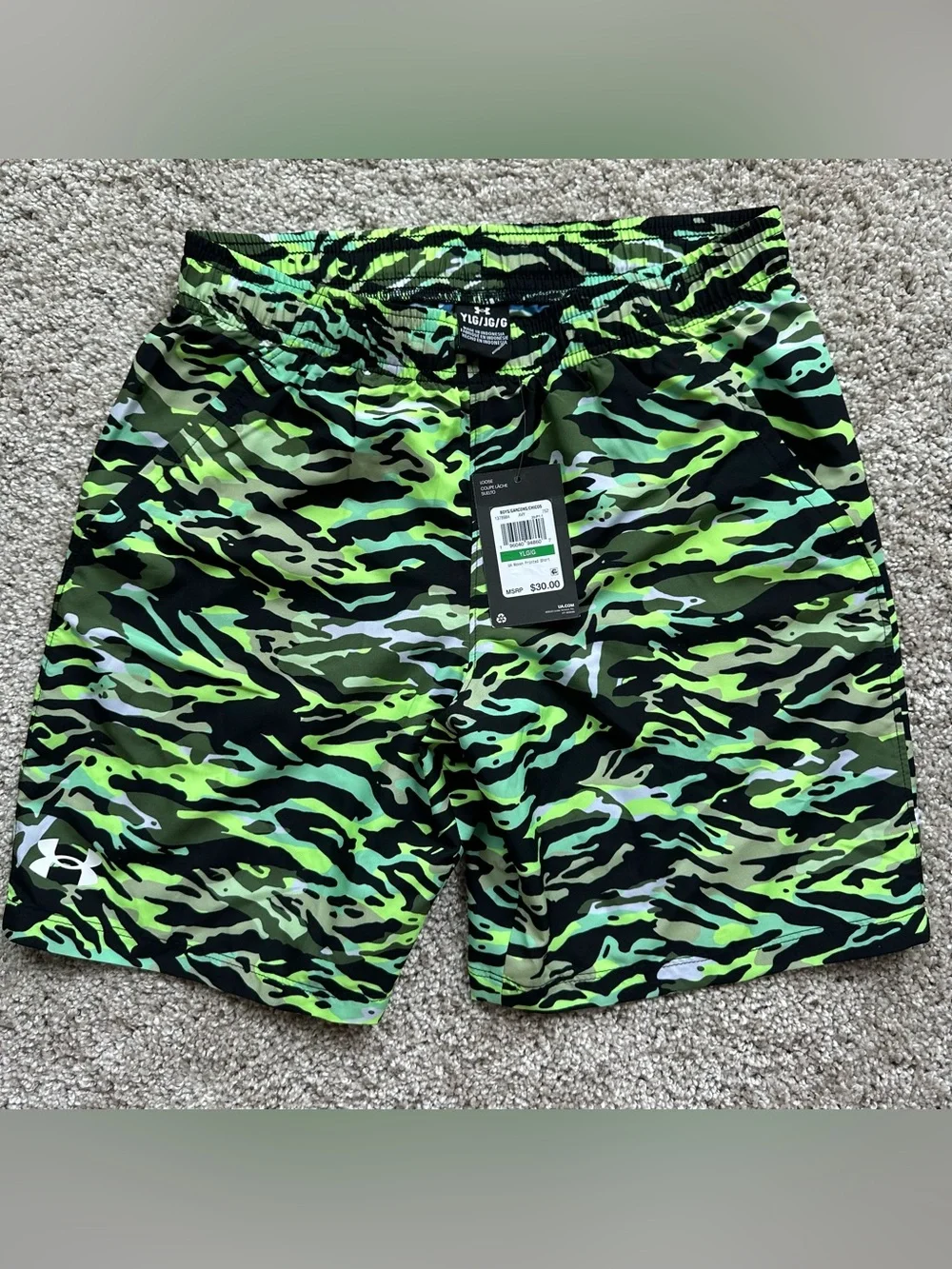 Under Armour Boys Camo Woven Polyester Shorts Youth L Loose Drawstring A236